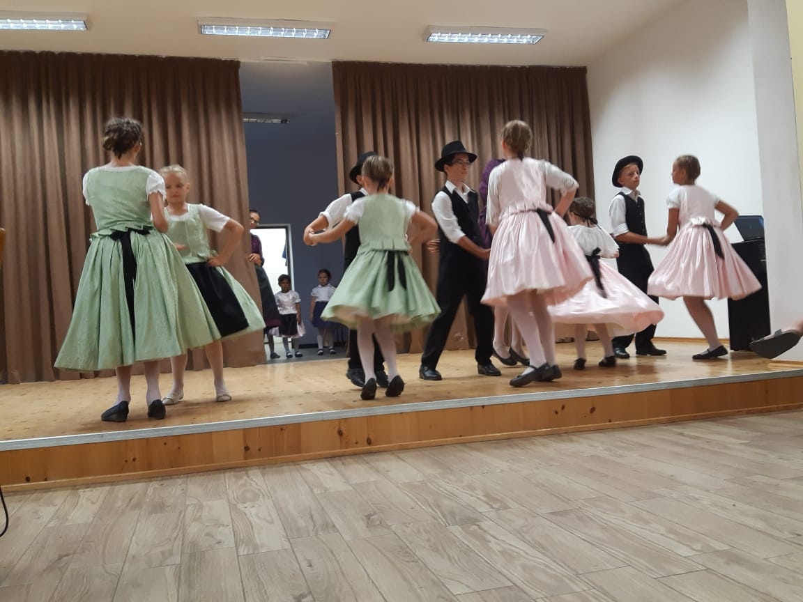 Tanzgruppe in Seetsch