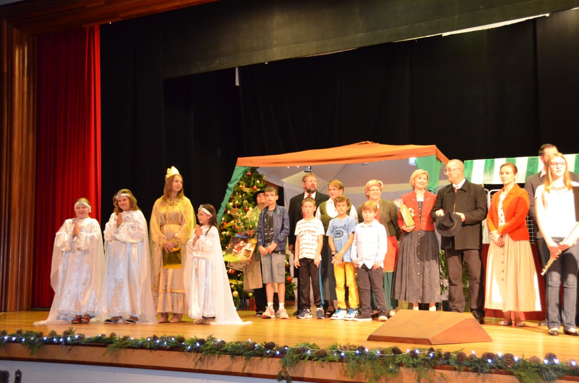 Weihnachtliches Theaterstück - 17-12-2016Weihnachtliches Theaterstück - 17-12-2016