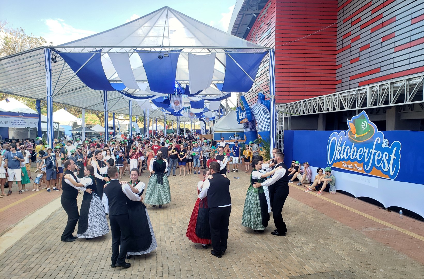 Os Piás, Braububen e Grupo Folclórico Adulto na Oktoberfest Ribeirão Preto - 25 a 27/10/2019Os Piás, Braububen e Grupo Folclórico Adulto na Oktoberfest Ribeirão Preto - 25 a 27/10/2019